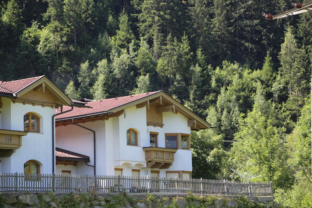 Haus Peter Schiestl Apartment Zell am Ziller Room photo