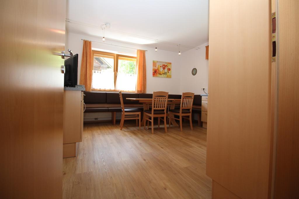 Haus Peter Schiestl Apartment Zell am Ziller Room photo