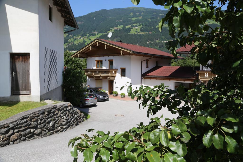 Haus Peter Schiestl Apartment Zell am Ziller Room photo